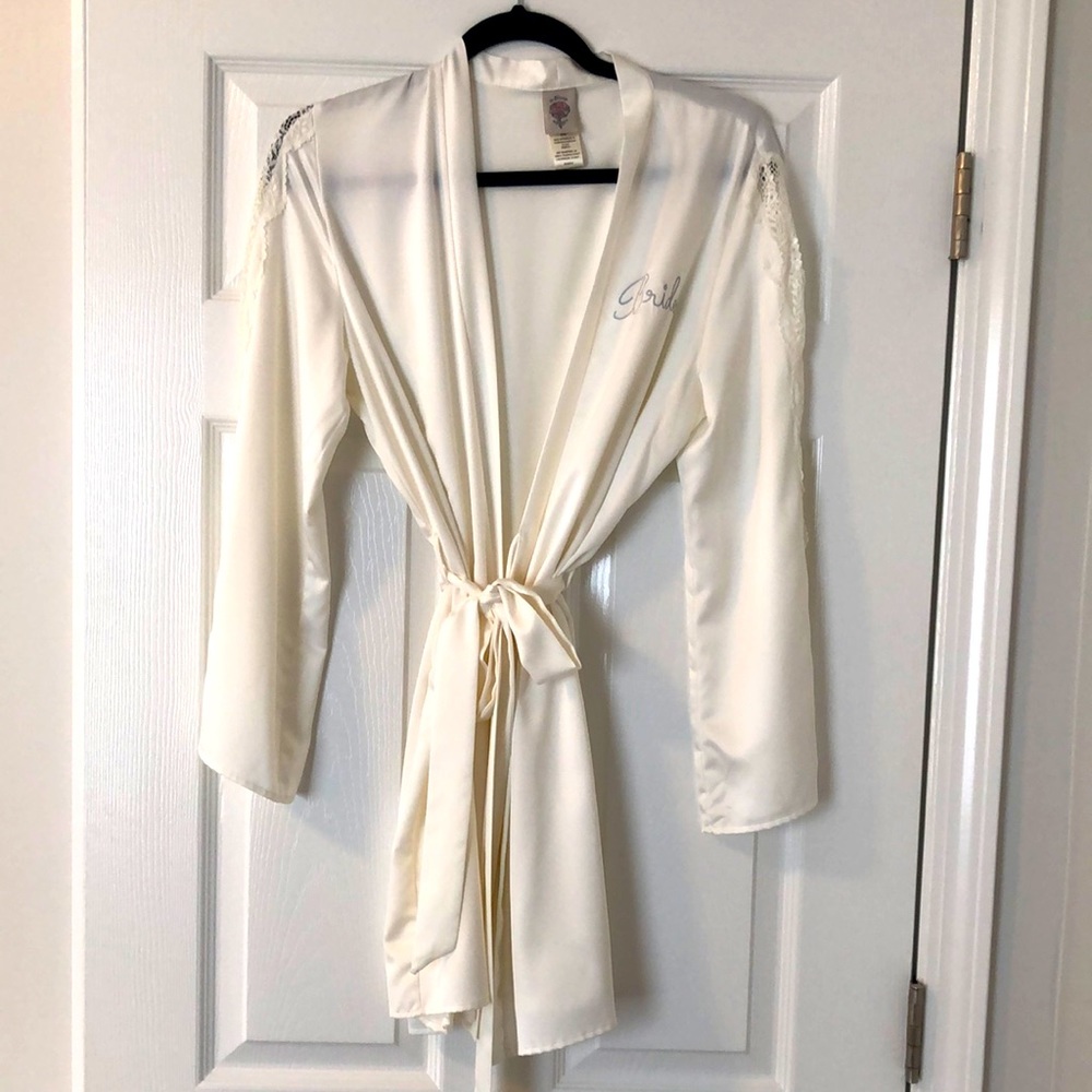 In Bloom Embroidered Bride Robe